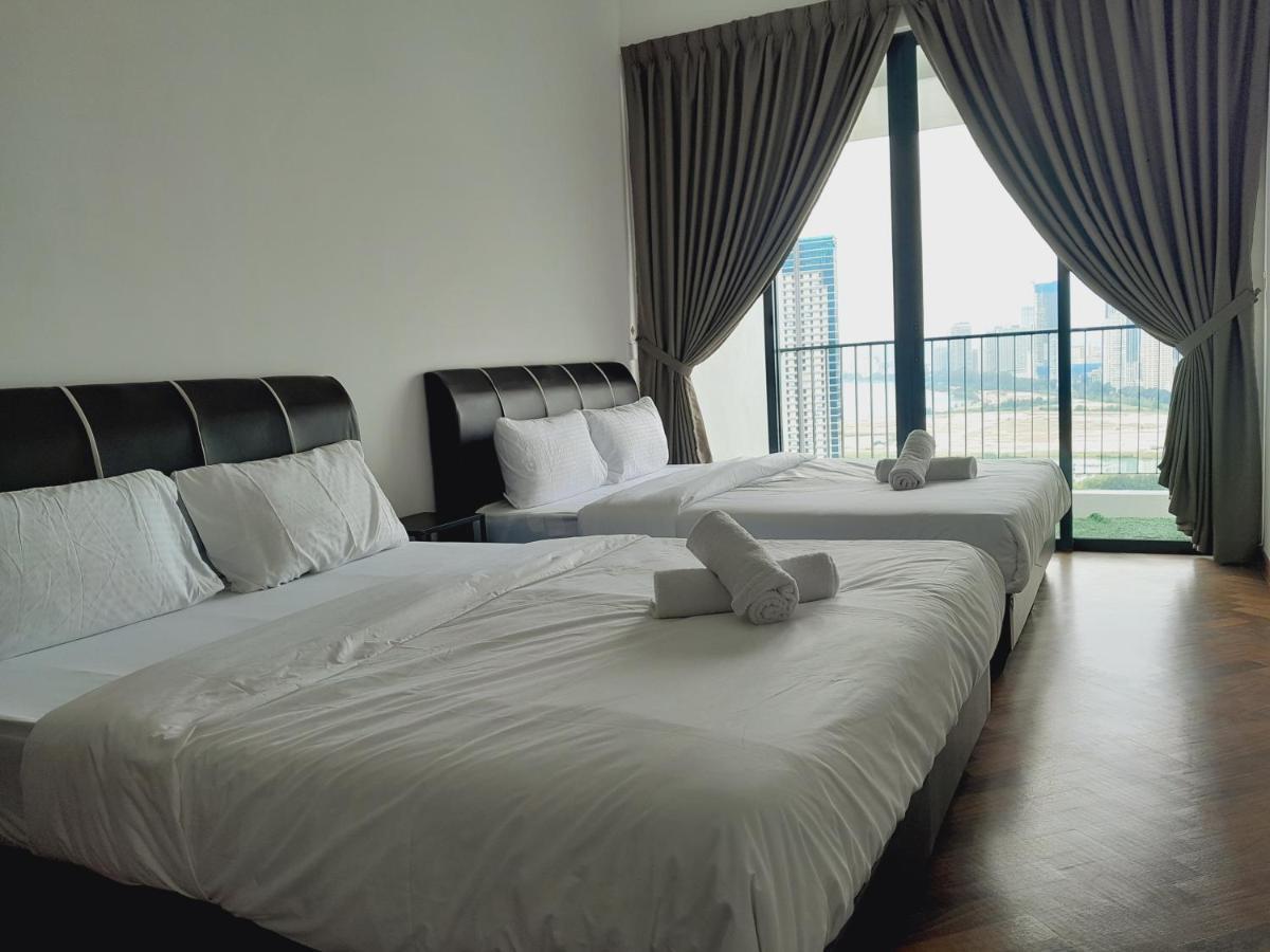 The Landmark Comfort Relax Spacious Sea View By Iz Tanjung Tokong Екстериор снимка